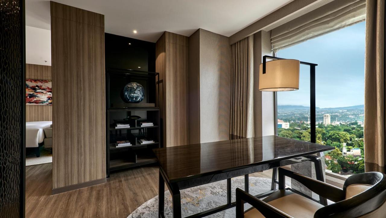 Pullman Bandung Grand Central Εξωτερικό φωτογραφία